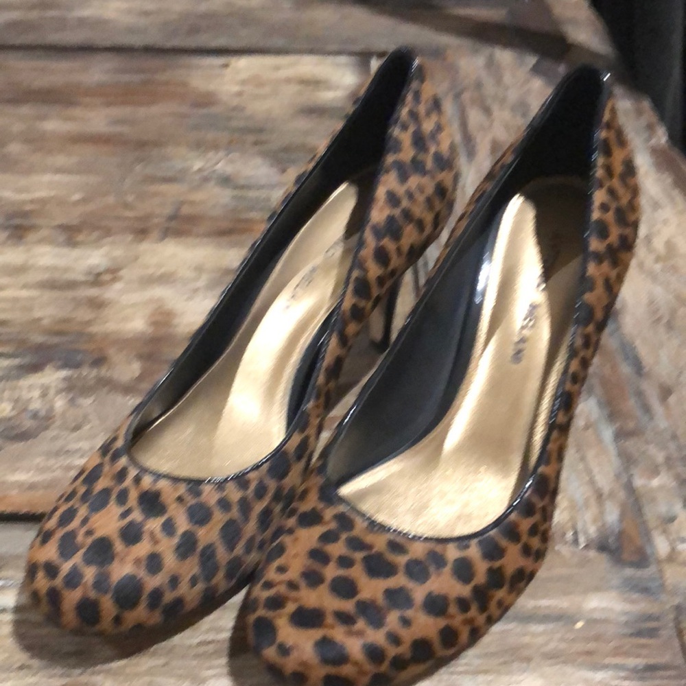 Antonio melanin size 7 heels
